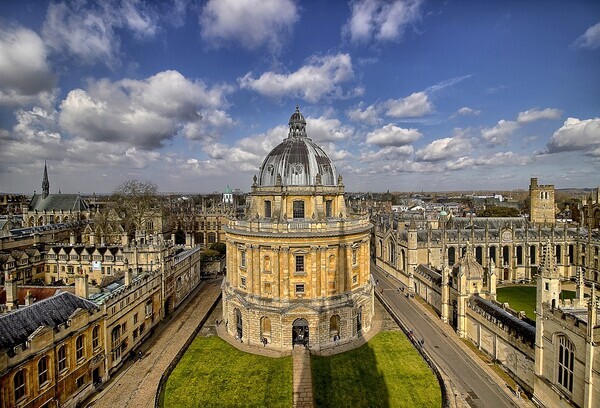 Oxford, Radcliffe library (출처 픽사베이)